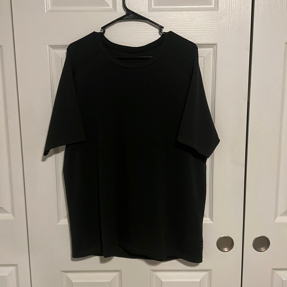 Lululemon Mens XL Short Sleeve Shirt
